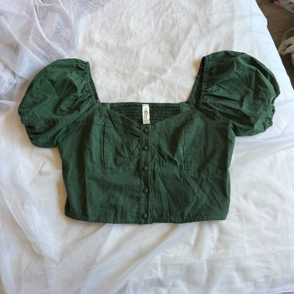 Mahina Green Puff Sleeve Button-Front Crop Top – Size L
